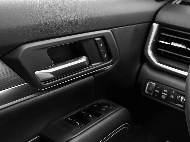 2027 GMC Terrain Elevation, bílá, dovoz Kanada — foto 16 z 20