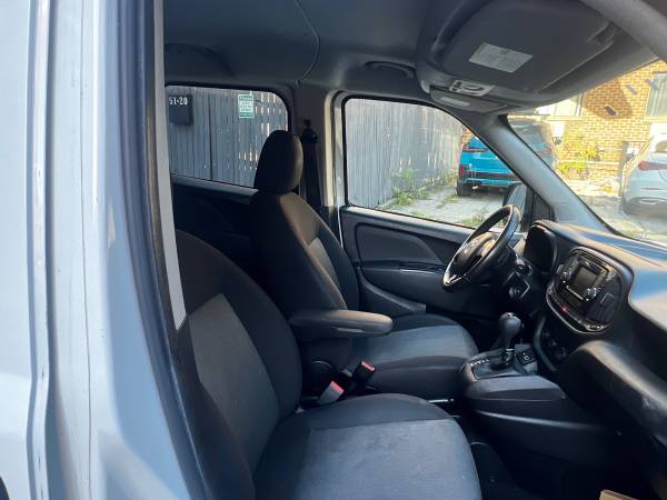 2021 Dodge, dovoz USA — foto 9 z 12