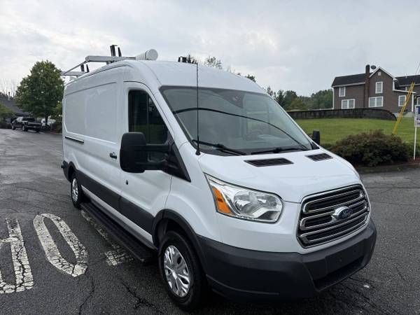 2016 Ford, dovoz USA — foto 7 z 12