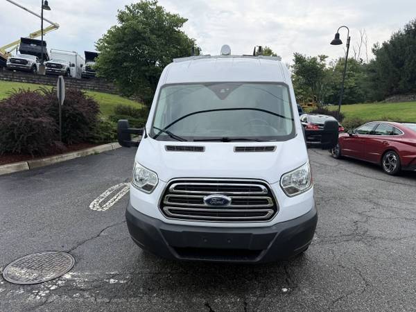 2016 Ford, dovoz USA — foto 8 z 12