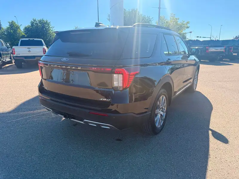 2025 Ford Explorer Active, černá, 30 158 km, dovoz Kanada — foto 5 z 12