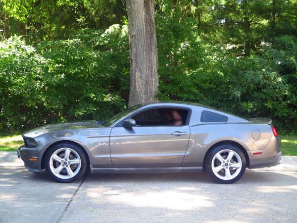 2011 Ford, dovoz USA — foto 2 z 12