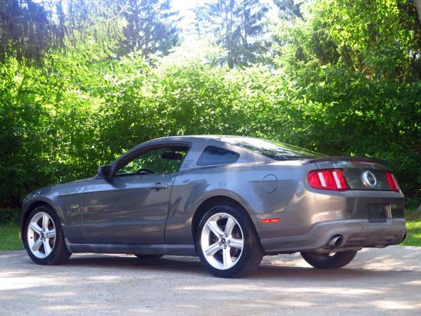 2011 Ford, dovoz USA — foto 3 z 12