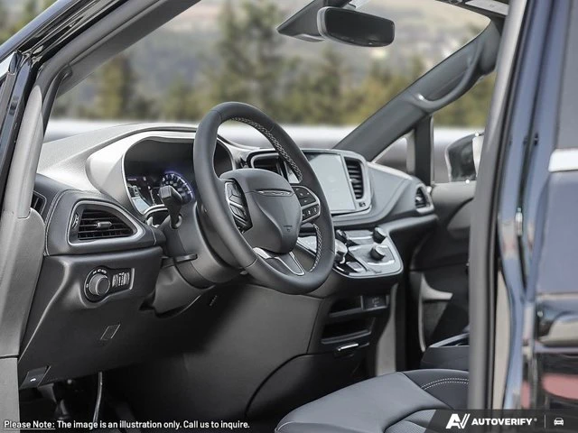 2027 Chrysler Pacifica Select, červená, 12 km, dovoz Kanada — foto 13 z 20