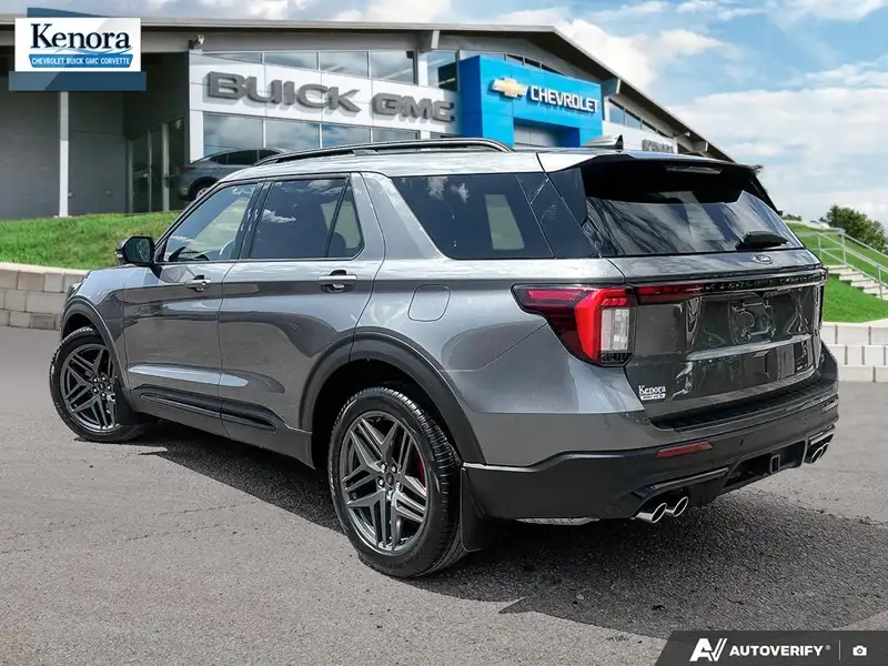 2025 Ford Explorer ST, šedá, 7 731 km, dovoz Kanada — foto 4 z 12