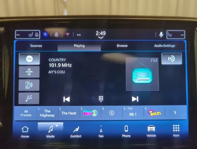 2025 Chrysler Pacifica, bílá, 50 332 km, dovoz Kanada — foto 16 z 20