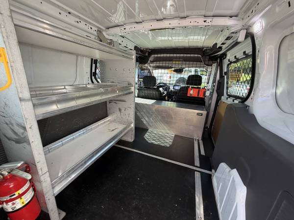 2019 Ford, dovoz USA — foto 11 z 12