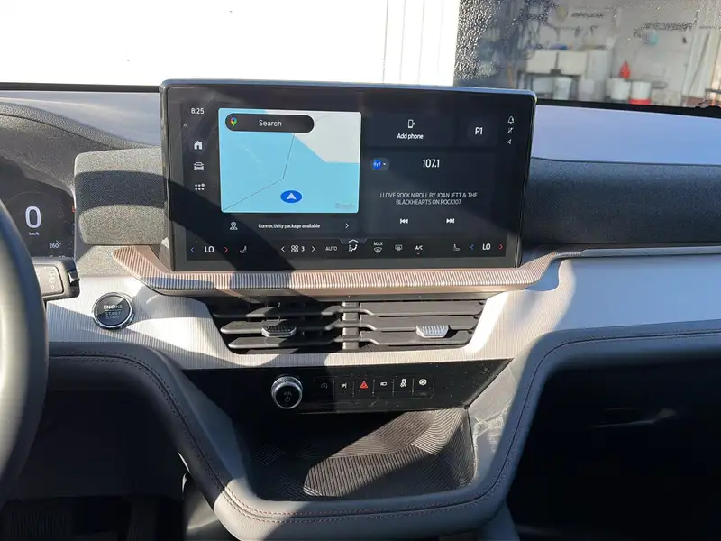 2025 Ford Explorer Active | 3 ROWS !! |, černá, 71 581 km, dovoz Kanada — foto 12 z 12