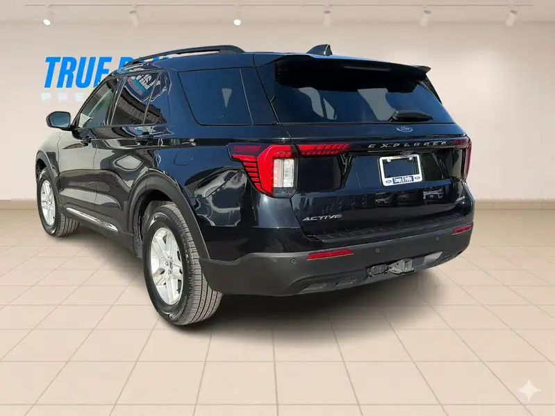 2025 Ford Explorer Active | 3 ROWS !! |, černá, 71 581 km, dovoz Kanada — foto 3 z 12