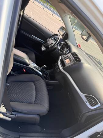 2012 Dodge, dovoz USA — foto 9 z 12