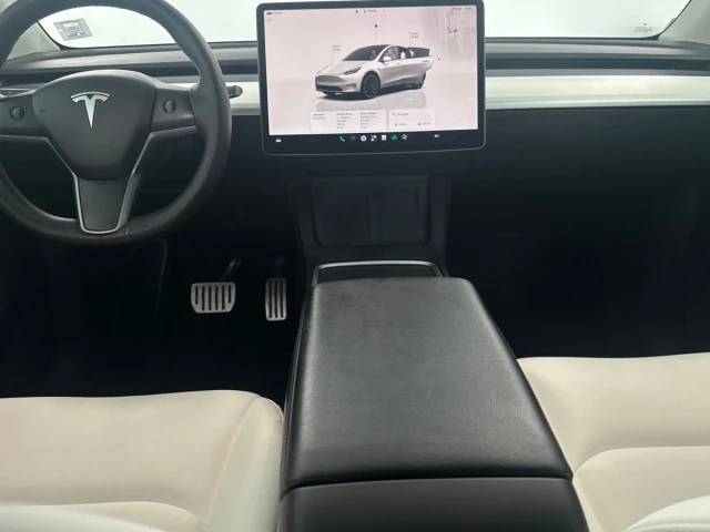 2022 Tesla Model Y Performance AWD, bílá, 127 339 km, dovoz Kanada — foto 15 z 20