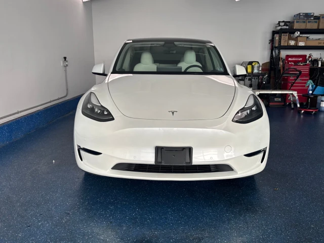 2022 Tesla Model Y Performance AWD, bílá, 127 339 km, dovoz Kanada — foto 2 z 20