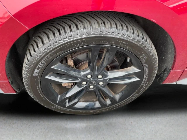 2019 Ford Edge ST, červená, 94 992 km, dovoz Kanada — foto 9 z 20