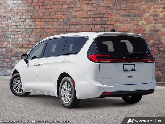 2027 Chrysler Pacifica Select, bílá, 12 km, dovoz Kanada — foto 4 z 20