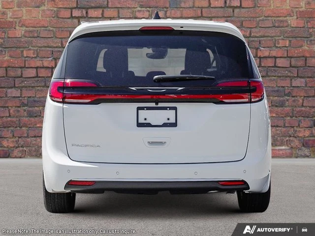 2027 Chrysler Pacifica Select, bílá, 12 km, dovoz Kanada — foto 5 z 20