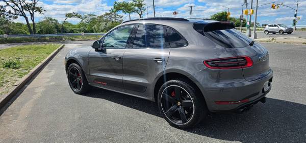 2016 Porsche, dovoz USA — foto 4 z 12
