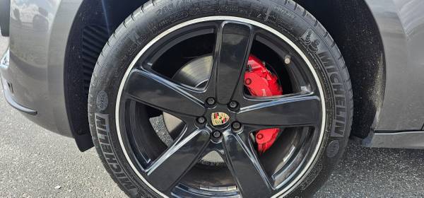 2016 Porsche, dovoz USA — foto 7 z 12