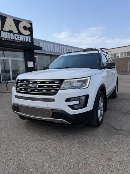 2017 Ford Explorer XLT 4dr 4x4 Automatic, bílá, 116 341 km, dovoz Kanada — foto 3 z 12