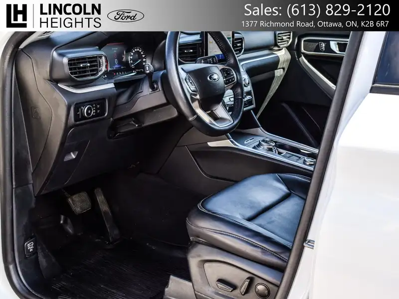 2023 Ford Explorer, bílá, 72 500 km, dovoz Kanada — foto 10 z 12
