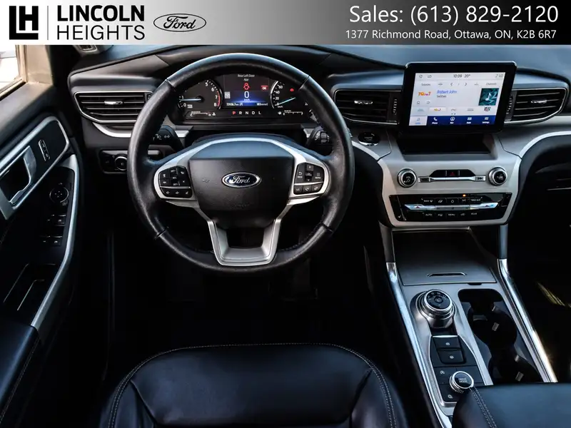 2023 Ford Explorer, bílá, 72 500 km, dovoz Kanada — foto 12 z 12