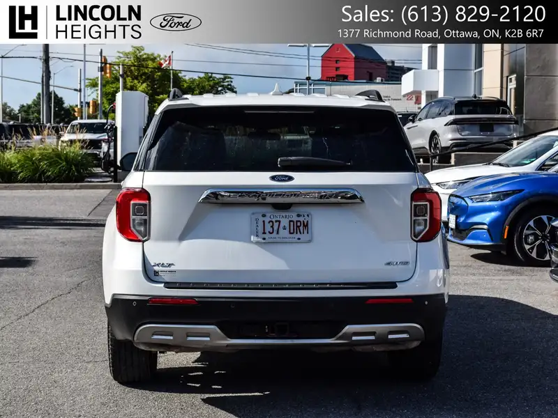 2023 Ford Explorer, bílá, 72 500 km, dovoz Kanada — foto 5 z 12