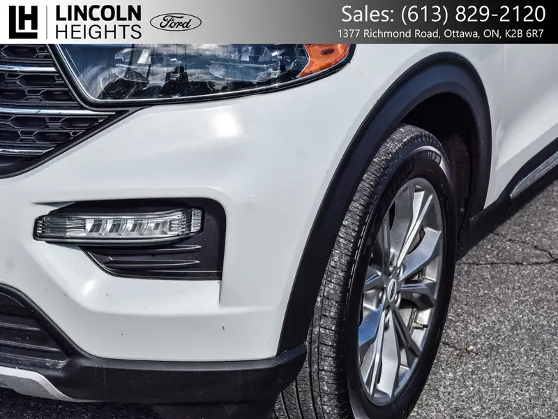 2023 Ford Explorer, bílá, 72 500 km, dovoz Kanada — foto 8 z 12