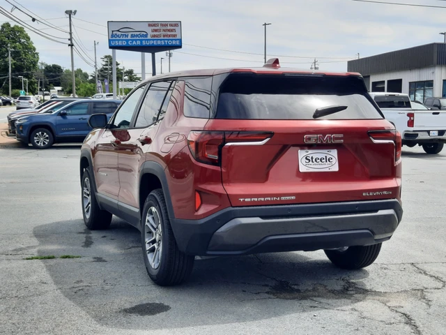 2027 GMC Terrain Elevation, červená, dovoz Kanada — foto 7 z 20