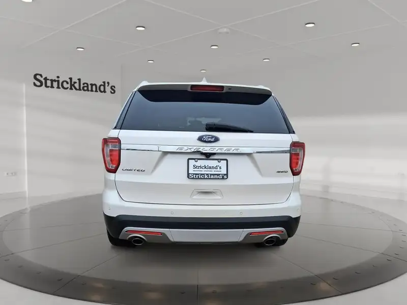 2017 Ford Explorer LIMITED, bílá, 178 001 km, dovoz Kanada — foto 3 z 12