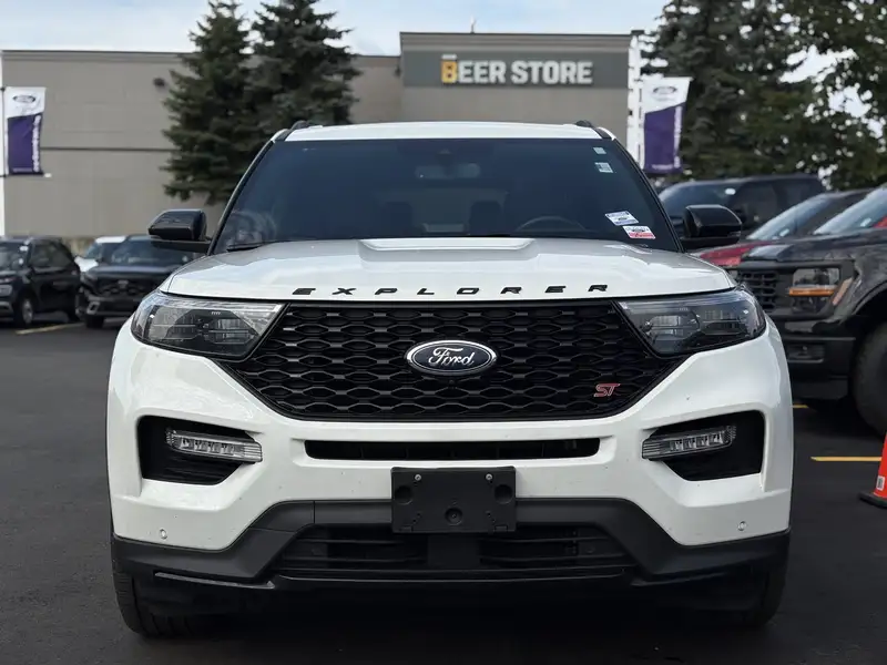 2023 Ford Explorer ST, bílá, 45 441 km, dovoz Kanada — foto 3 z 12