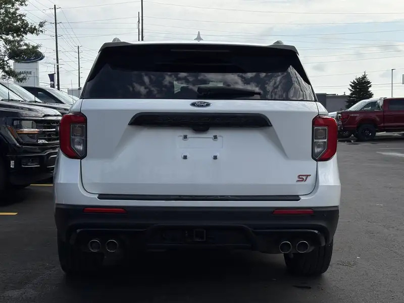 2023 Ford Explorer ST, bílá, 45 441 km, dovoz Kanada — foto 5 z 12