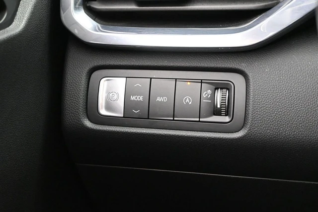 2026 GMC Acadia Elevation, černá, 18 809 km, dovoz Kanada — foto 12 z 20