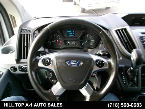 2016 Ford, dovoz USA — foto 10 z 12