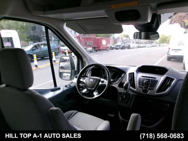 2016 Ford, dovoz USA — foto 8 z 12