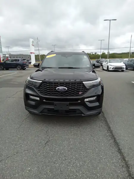 2022 Ford Explorer ST, 138 604 km, dovoz Kanada — foto 2 z 12