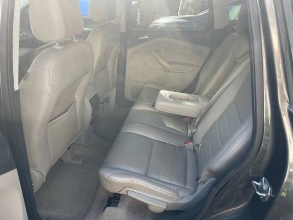 2015 Ford, dovoz USA — foto 12 z 12