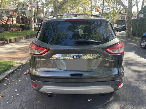 2015 Ford, dovoz USA — foto 5 z 12