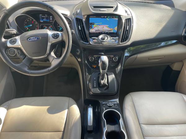2015 Ford, dovoz USA — foto 9 z 12
