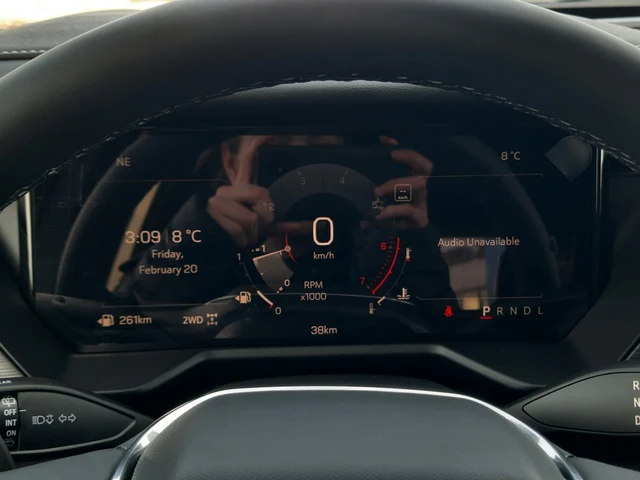 2026 GMC Acadia ELEVATION, černá, 11 km, dovoz Kanada — foto 15 z 20