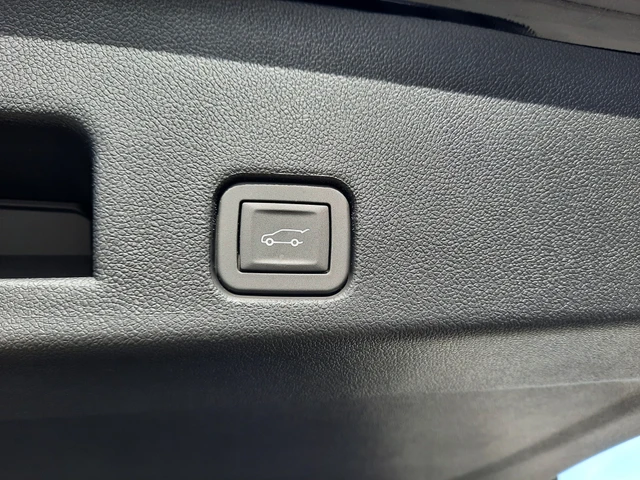 2026 GMC Acadia ELEVATION, černá, 11 km, dovoz Kanada — foto 9 z 20