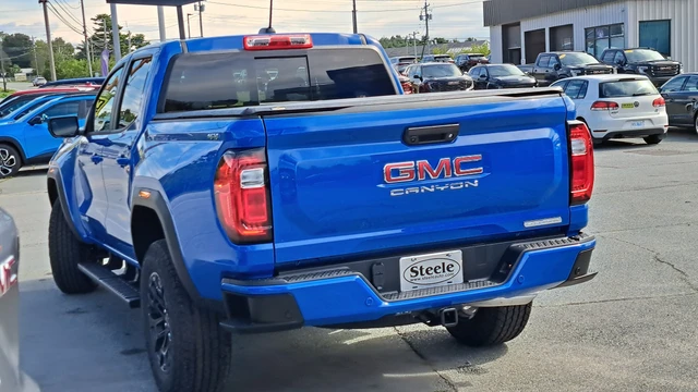 2026 GMC Canyon ELEVATION, modrá, dovoz Kanada — foto 7 z 20