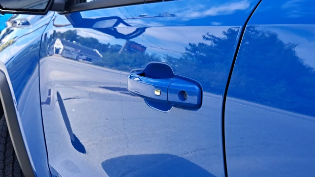 2026 GMC Canyon ELEVATION, modrá, dovoz Kanada — foto 9 z 20