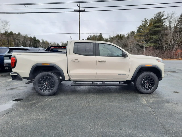 2026 GMC Canyon ELEVATION, béžová, 6 km, dovoz Kanada — foto 5 z 20