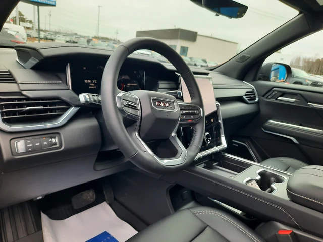 2026 GMC Acadia ELEVATION, červená, 8 km, dovoz Kanada — foto 2 z 20