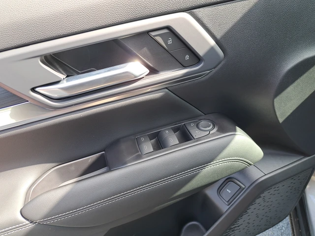 2027 GMC Terrain Elevation, šedá, 350 km, dovoz Kanada — foto 11 z 20