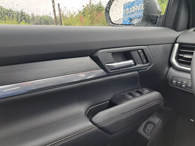 2027 GMC Terrain Elevation, bílá, dovoz Kanada — foto 11 z 20