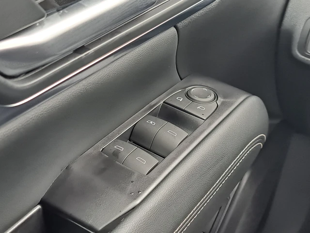 2027 GMC Terrain Elevation, bílá, dovoz Kanada — foto 12 z 20