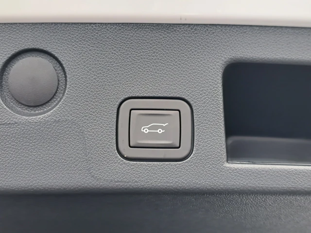 2027 GMC Terrain Elevation, bílá, dovoz Kanada — foto 8 z 20