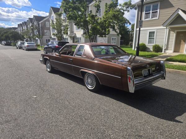 Cadillac, dovoz USA — foto 3 z 12