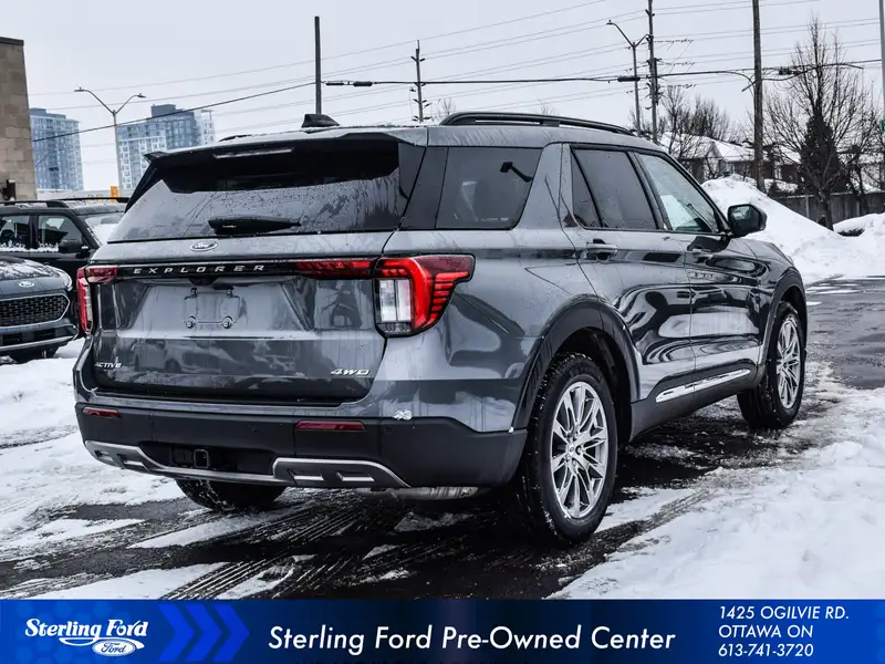 2025 Ford Explorer ACTIVE, šedá, 22 109 km, dovoz Kanada — foto 4 z 12