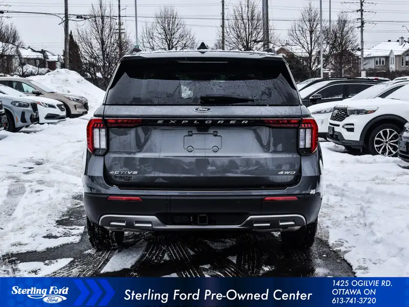 2025 Ford Explorer ACTIVE, šedá, 22 109 km, dovoz Kanada — foto 5 z 12